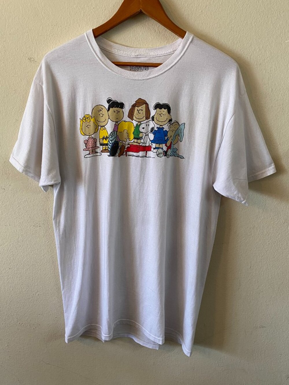 PEANUTS LARGE WHITE CREWNECK SHORT-SLEEVE CASUAL GRAPHIC T-SHIRT